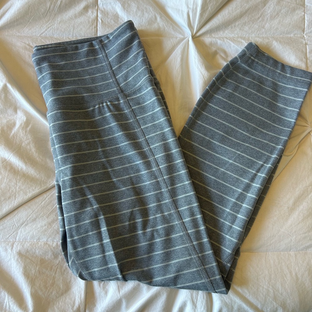 Size M athleta capris